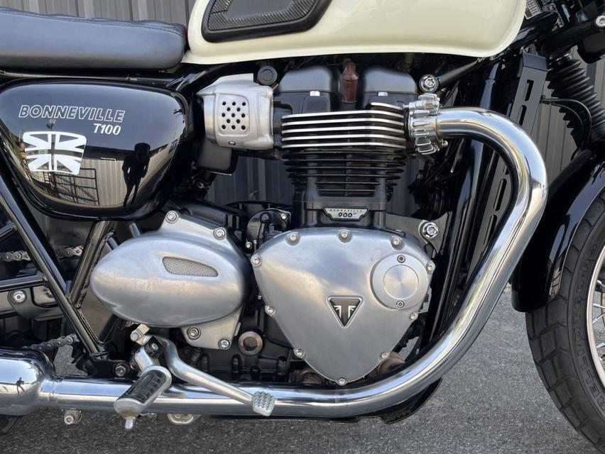 Triumph Bonneville T100 8