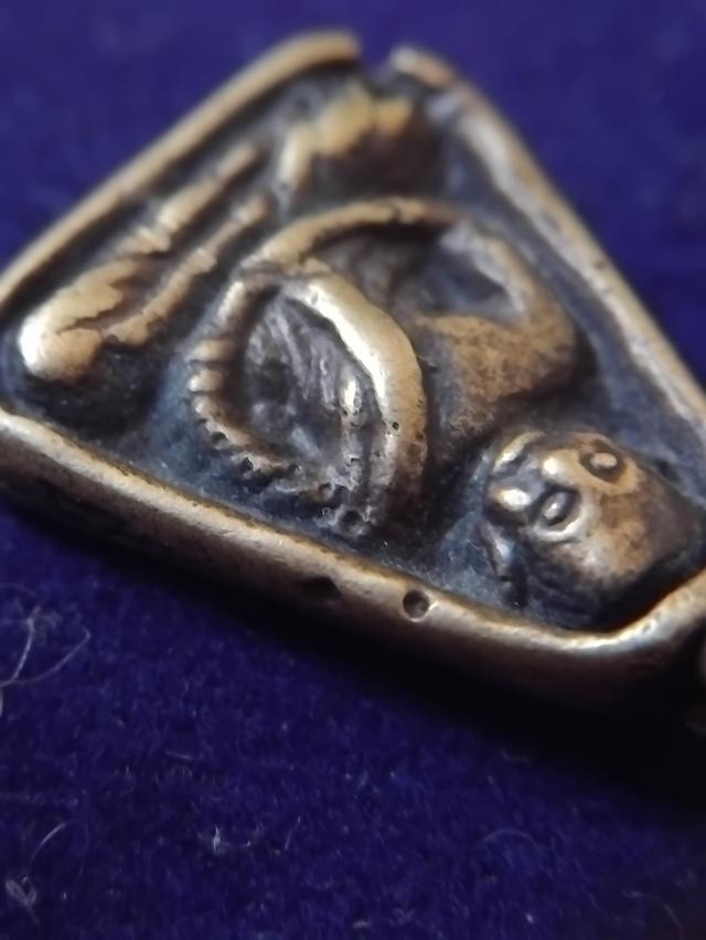 พระเครื่อง หลวงพ่อเงินจอบเล็ก รูปที่ 4