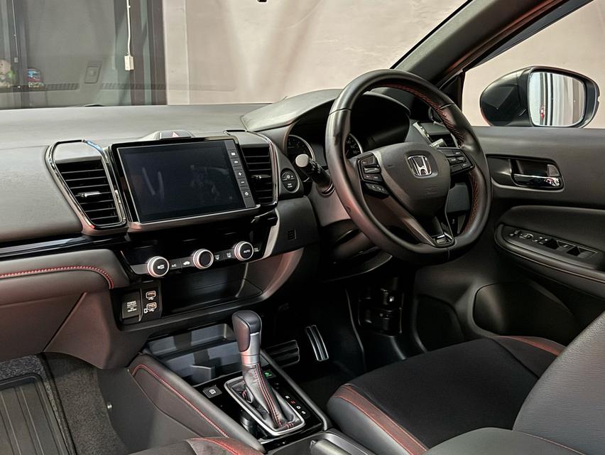 2022 HONDA CITY 1.0 TURBO RS รถมือเดียว 30,000 กม สภาพป้ายแดง รถเข้าศูนย์ทุกระยะ ไม่เคยมีอุบัติเหตุครับ