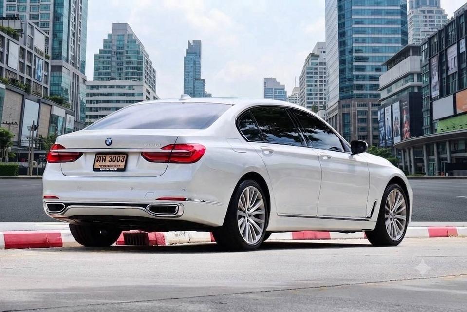 (แจ้งรหัสรถ PR3003) Bmw (G12) 740Li xDrive Pure Excellence ปี 2017 รูปย่อยที่ 4