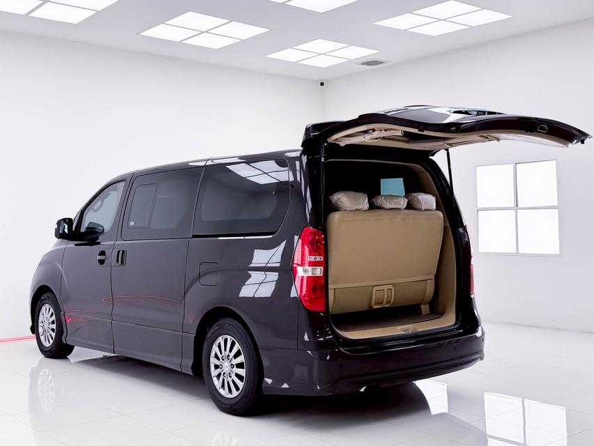 HYUNDAI H-1 2.5 DELUXE A2 2018