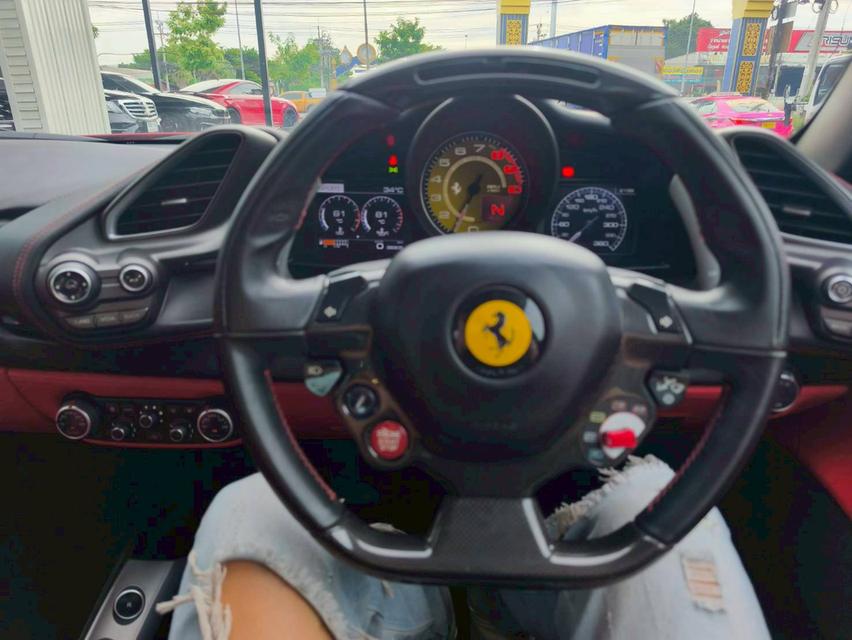 รหัสรถ KPV53 2017 FERRARI 488 GTB สี Rosso Corsa