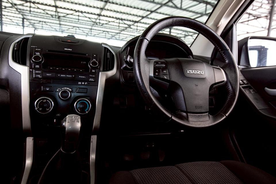 Isuzu D-Max Hi-Lander Cab 2.5 VGS Z ท๊อปปี2015 เกียร์ธรรมดา สีเทา 16