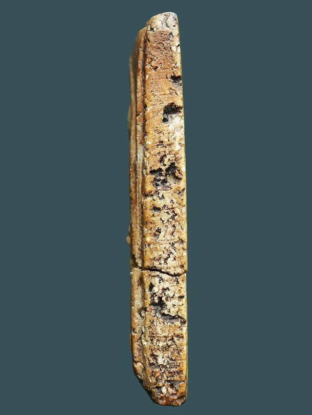 พระสมเด็จวัดระฆัง พิมพ์เจดีย์ เนื้อเขียวหินอ่อน.....เก่าๆ