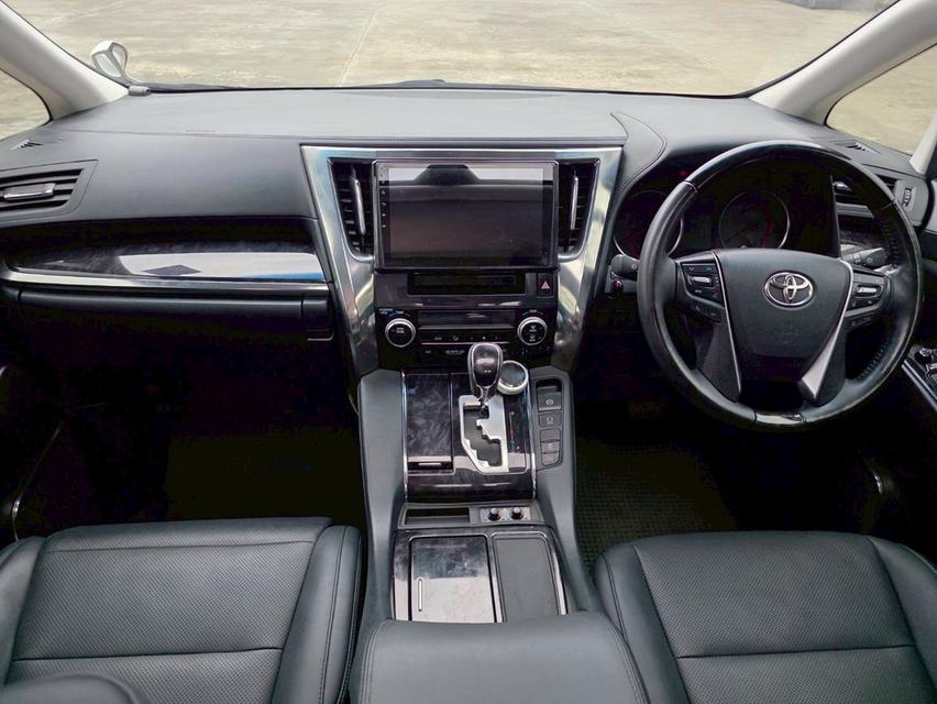 Toyota ALPHARD 2.5SC PACKAGE สีขาว ปี 2021 ไมล์ 50,000 กม. 10