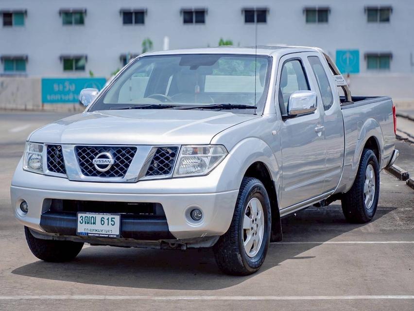 รหัสรถ QT615 NISSAN NAVARA 2.5 LE KING CAB เกียร์ Auto สีบรอนซ์เทา ปี2010 