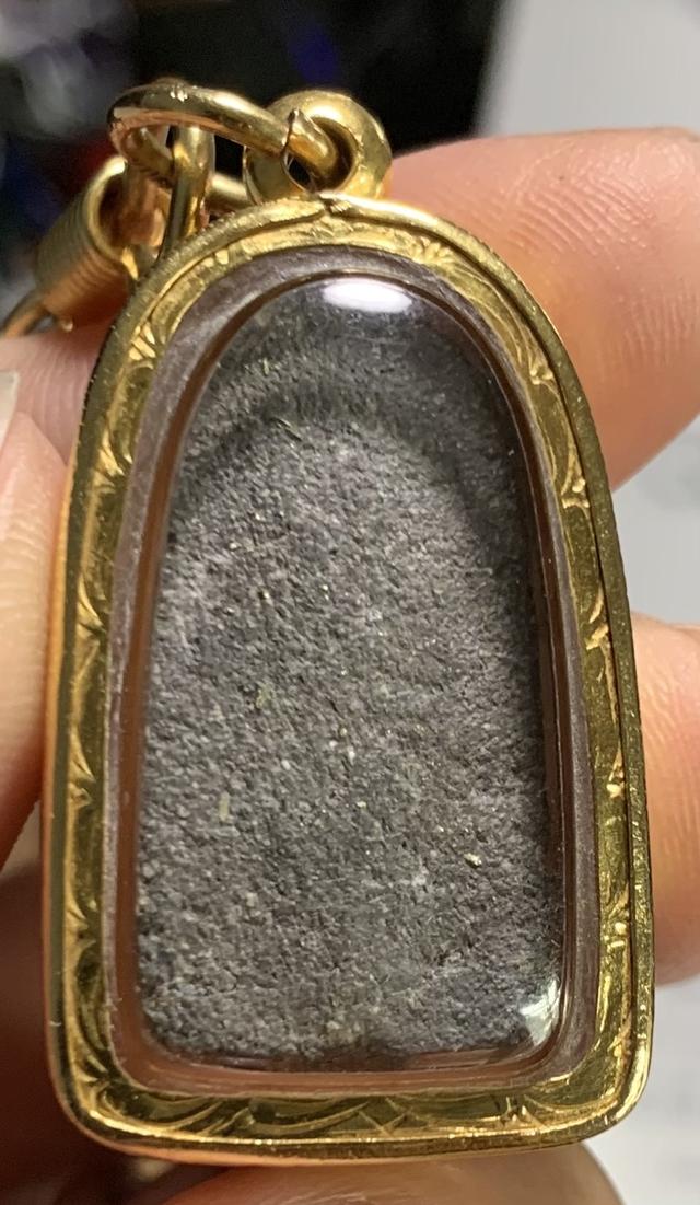 หลวงปู่ทวดเนื้อว่าน พิมพ์พระรอดหน้าใหญ่ รูปที่ 2