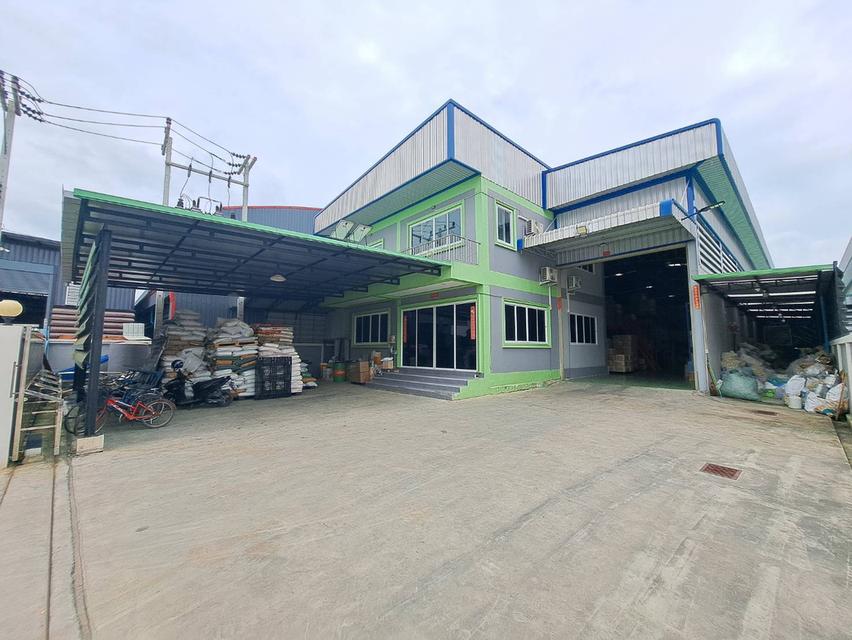 โรงงานมือสองสมุทรสาคร 1100 ตรม. มีใบรง.4 พร้อมออฟฟิศ2ชั้น สภาพสวยพร้อมใช้ทันที แถมsolar cell/หม้อแปลง500กิโลวัตต์ ซอยสี่วาพาสวัสดิ์-พันธุวงษ์
