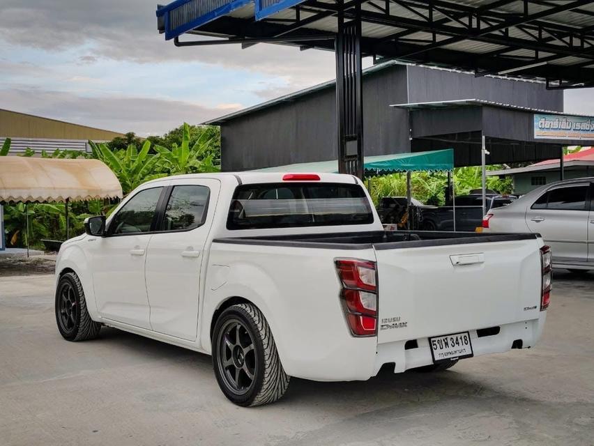 Isuzu Cab 4 รุ่นปี 2020 รถมือสอง 3