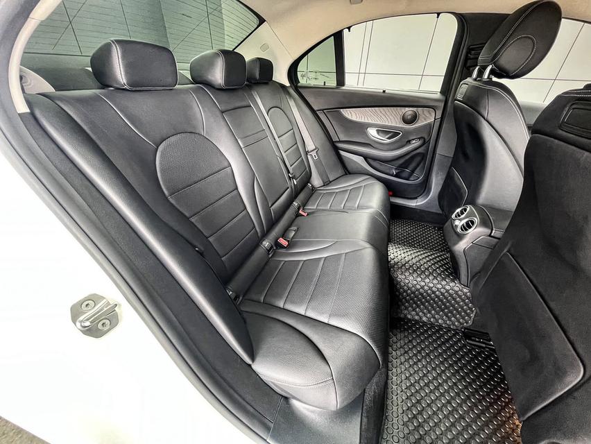 ปี 2019 BENZ C-CLASS, C300e AVANTGARDE 15