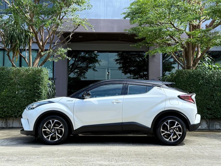 2021 TOYOTA CHR HV HI รถมือเดียวสภาพป้ายแดง รถวิ่งน้อยเพียง ( 78,000 กม ) รถไม่เคยมีอุบัติเหตุครับ