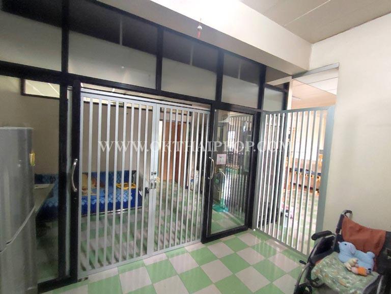 อาคารพาณิชย์ 4.5 ชั้น 3 คูหาติดกัน หมู่บ้านริมน้ำ จรัญสนิทวงศ์-บางพลัด ใกล้ MRT สิรินธร 10