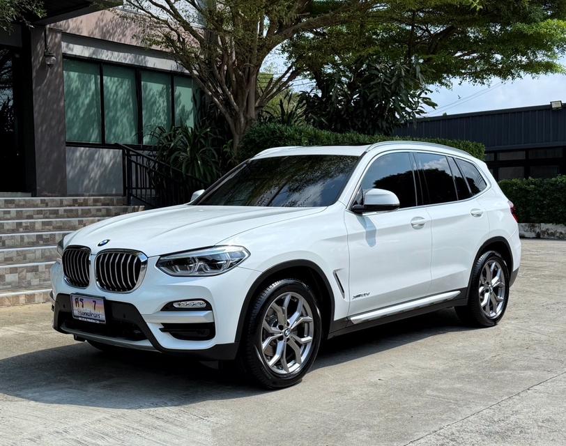 2018 BMW X3 G01 ประกอบนอก รถมือเดียวออกป้ายแดง รถวิ่งน้อย เข้าศูนย์ทุกระยะ ไม่เคยมีอุบัติเหตุครับ 4