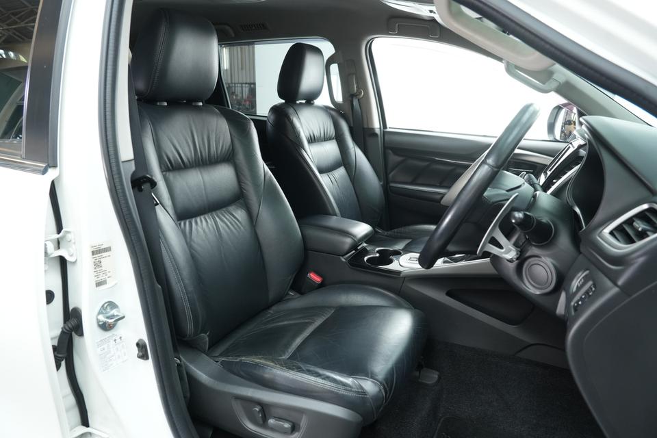 2016 Mitsubishi Pajero Sport 2.4 GT 2WD สีขาว เลขไมล์ 114499 กม. 14