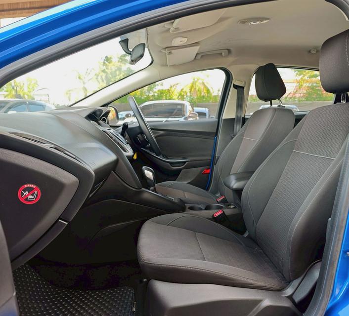 Ford Focus 1.6 Hatchback AT ปี 2013 รูปที่ 6