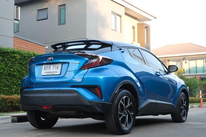 รีบขาย Toyota CHR 2