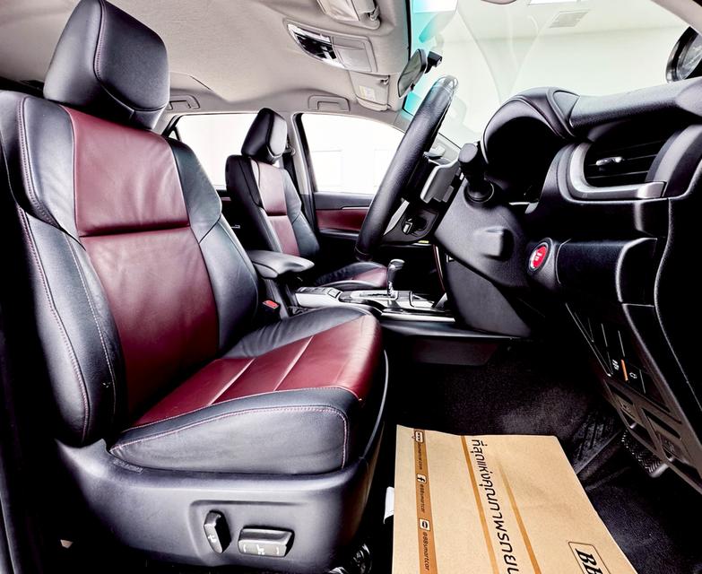 TOYOTA FORTUNER 2.8 TRD SPORTIVO 2WD ปี2019 สีดำ รูปที่ 7