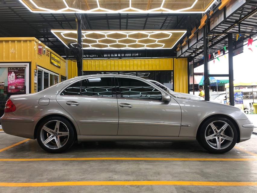 W211 e220 CDI diesel ปี2005 ฝาดำ ไมล์169,000โล ไฟหน้าxenon ตัวelegance กันชนรอบคันคิ้วโครมเมี่ยม มีparktronic (เซ็นเซอร์กันชนหน้าหลัง )