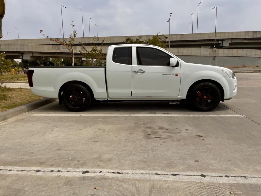 Isuzu D-MAX รถสวยสภาพพร้อมใช้งาน 3