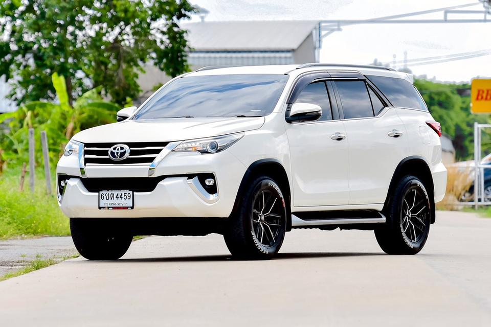 TOYOTA Fortuner 2.4V 2WD 6A/T
