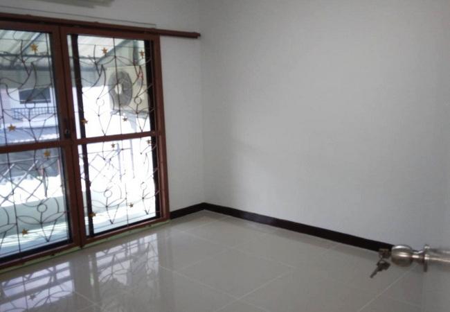 ขายทาวน์เฮ้าส์ หมู่บ้านพฤกษา 14 a ซอยวัดลาดปลาดุก ถนนกาญจนาภิเษก อำเภอบางใหญ่ นนทบุรี 4