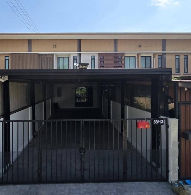 U1403 ให้เช่าทาวน์โฮม 2 ชั้น ศรีสมาน ดอนเมือง ใก้ล โรบินสัน ศรีสมาน ทาวน์โฮมนอกโครงการ ศรีสมาน ดอนเมือง ซอย จุฬา 8 ทำเลดีเดินทางสะดวก 1