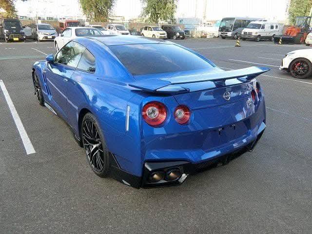 Nissan GT-R สีน้ำเงิน 4