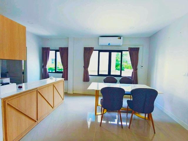 วงแหวน จตุโชติ แฟชั่นไอส์แลนด์ 3 กม. คฤหาสน์ ให้เช่าบ้านเดี่ยว 2 ชั้น 60ตรว 250ตรม. 4นอน 5น้ำ คลองสามวา ตลาดออเงิน 3.5 ก 2