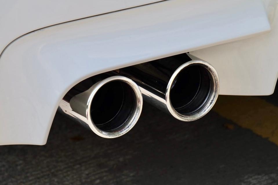 M5 (F10) 4.4L V8 Twin-Turbo รูปที่ 5