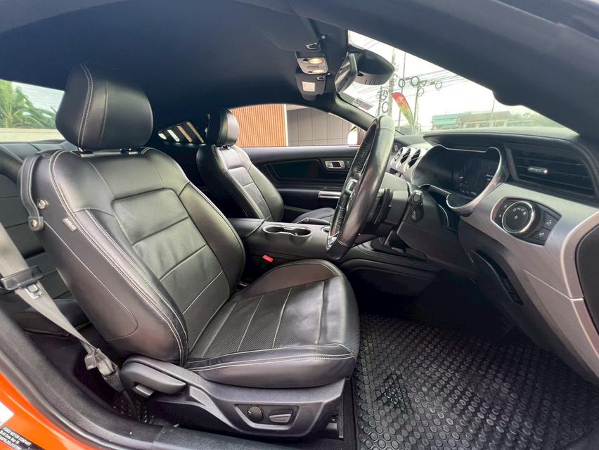 ปี 2020 FORD MUSTANG, 2.3 โฉม ปี15-ปัจจุบันสีส้ม เกียร์ออโต้ เครื่องเบนซิน  10