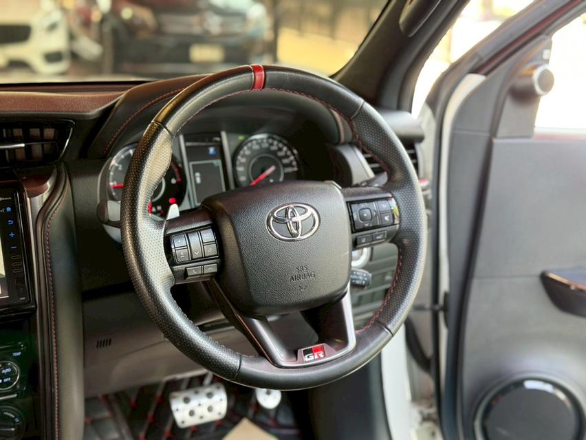 FORTUNER FORTUNER 2.8 GR Sport (Black Top) ปี 2022 รูปที่ 7