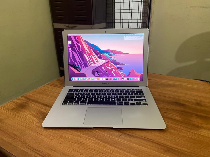 Apple MacBook Pro (Retina 15-inch Mid 2015) 1