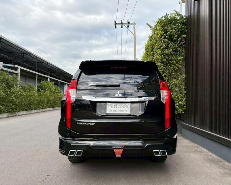 รถมือเดียว ไมล์ 12x,xxx หาได้ที่ไหนต้องคันนี้Pajero 2.4 GT Premium  NAVI ปี2017 สีดำ ดีเซล 6