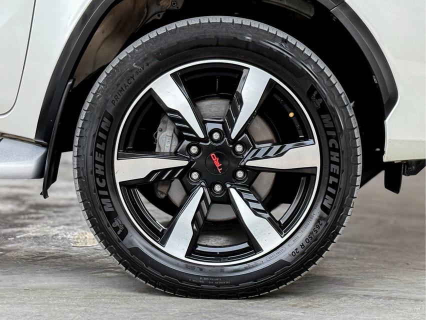 รหัสรถ WRT4613 2018 TOYOTA FORTUNER, 2.8 TRD SPORTIVO 4WD  18