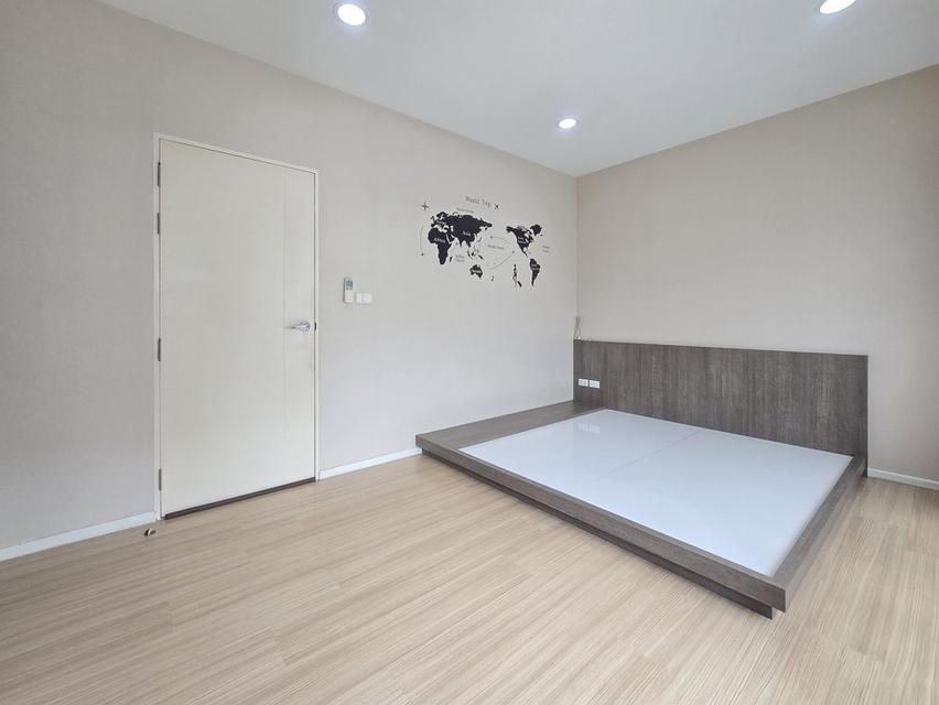 ขายทาวน์โฮม 3 ชั้นมือสองนนทบุรี โครงการ บ้านกลางเมือง รัตนาธิเบศร์ (Baan Klang Muang Rattanathibet) ใกล้รถไฟฟ้าสายสีม่วงสถานีแยกนนทบุรี 1 11