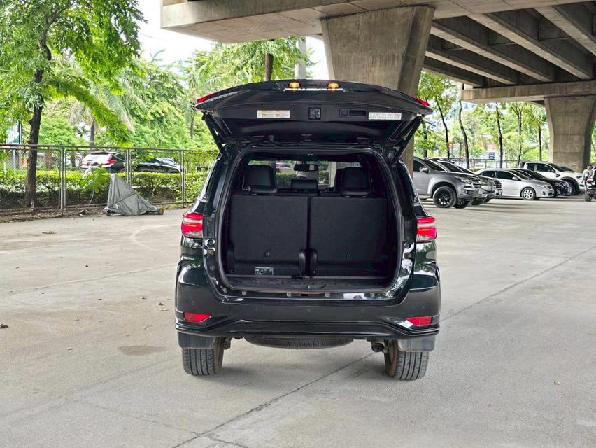 รหัสรถ WMT53 Fortuner 2.4 Legender ปี 2022  17