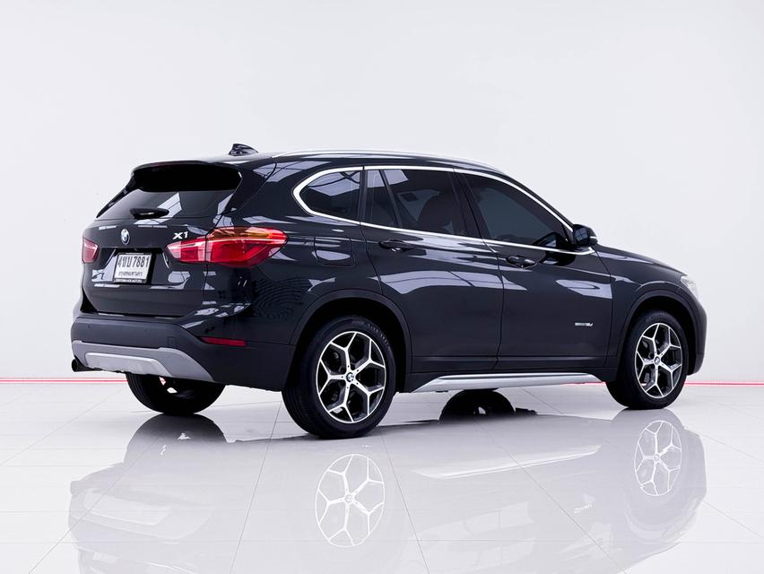 BMW X1 2.0 sDrive18d xLine F48 ปี2016 สีดำ รูปที่ 5