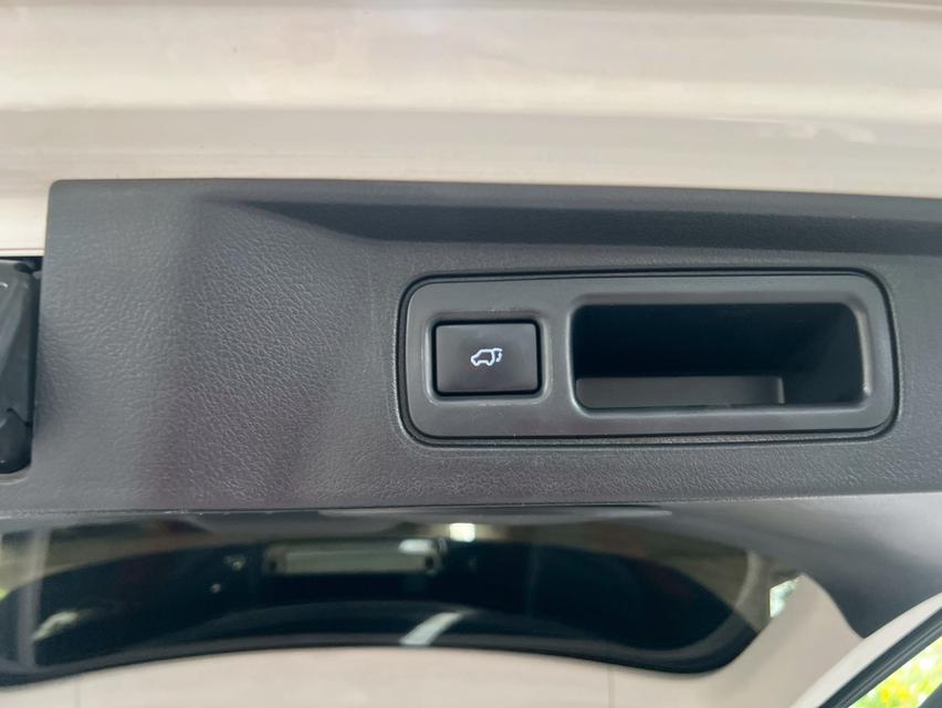 ขายรถ Toyota Fortuner 2.8 TRD ปี 2019 สีขาว เกียร์ออโต้ รูปที่ 17