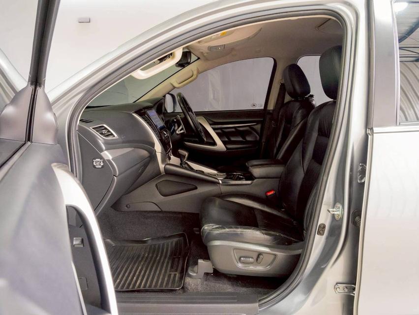 Mitsubishi Pajero 2.4GT ปี19 16
