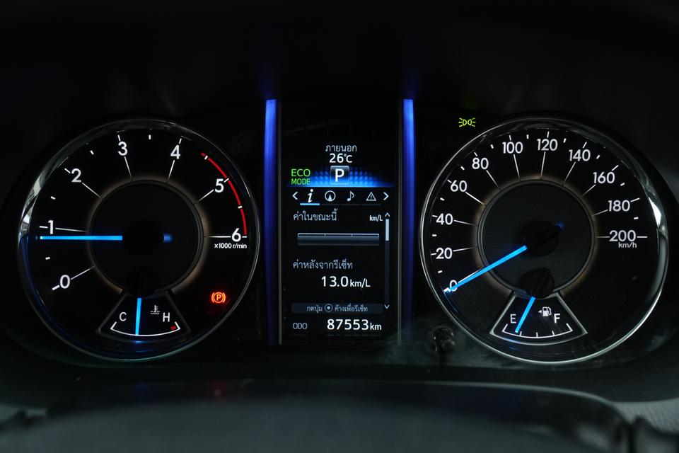 2016 TOYOTA FORTUNER 2.4 V 4WD SUV สีเทา ไมล์ 87553 กม. 19
