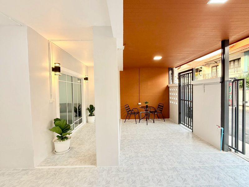 หมู่บ้านพฤกษา3 ถนนวัดลาดปลาดุก บางบัวทองทาวน์เฮาส์ 2 ชั้น ตกแต่งใหม่พร้อมอยู่ มีระเบียงด้านหน้า 4