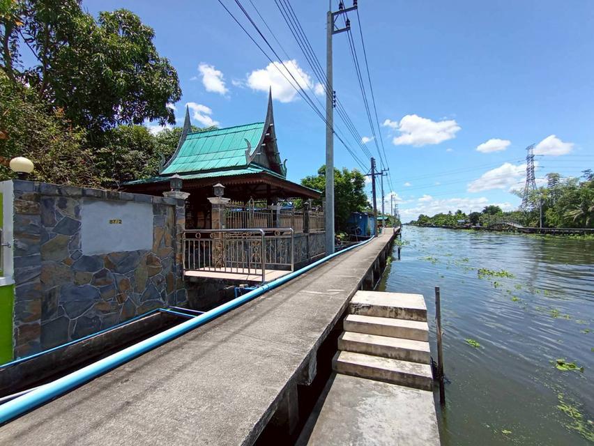 ขายบ้านเดี่ยวริมน้ำ 2 ชั้น ใกล้โรงพยาบาลบ้านแพ้ว ซอยวัดมอญ (วัดราษฎร์ศรัทธาธรรมกะยาราม)