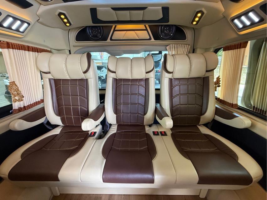  TOYOTA COMMUTER 2.8 2019   12