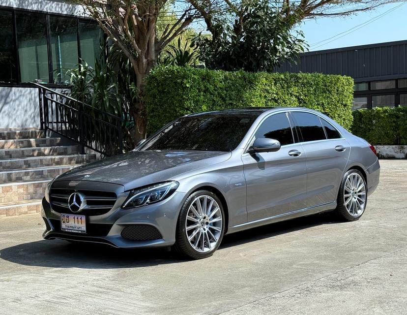 2018 BENZ C350e AMG รถมือเดียวออกป้ายแดง รถวิ่งน้อย เข้าศูนย์ทุกระยะ รถไม่เคยมีอุบัติเหตุครับ 4