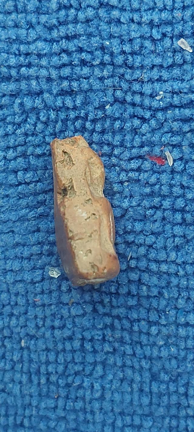 พระนางพญา พิมพ์เล็กเข่าตรง กรุวัดนางพญาพิษณุโลก รูปที่ 3