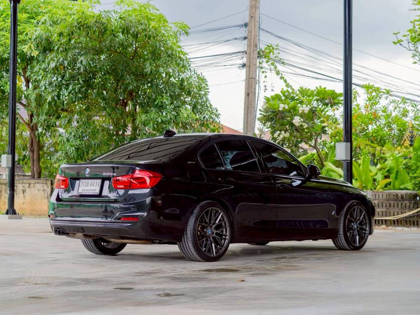 BMW 330e 2.0 Sport ปีจด 18