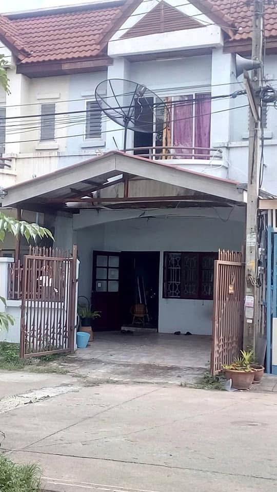 ขายทาวน์เฮ้าส์ 2 ชั้น หมู่บ้านพารวยวิลล่า บางบัวทอง 2