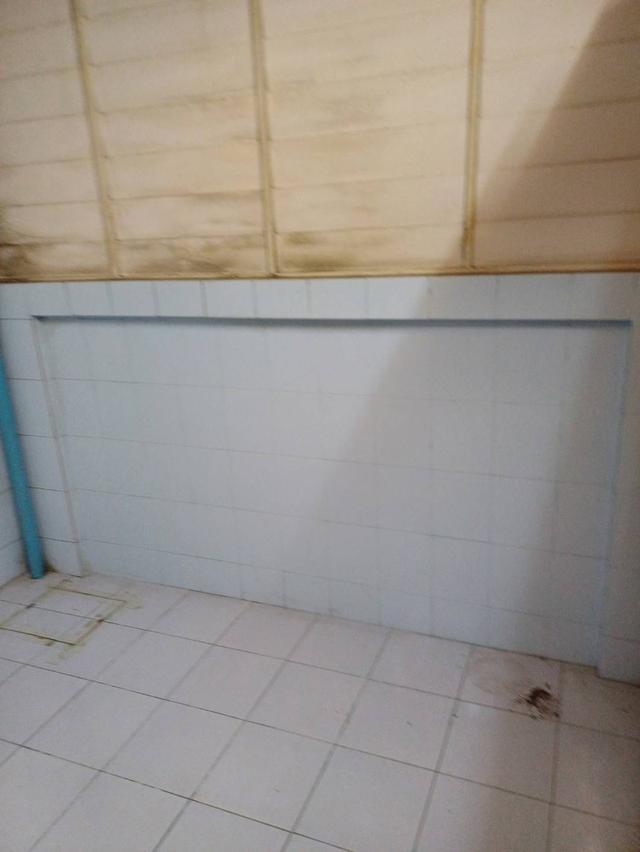 ทาวส์เฮ้าส์ทำเลทอง ติดถนน มีตลาด เดินทางสะดวก 2