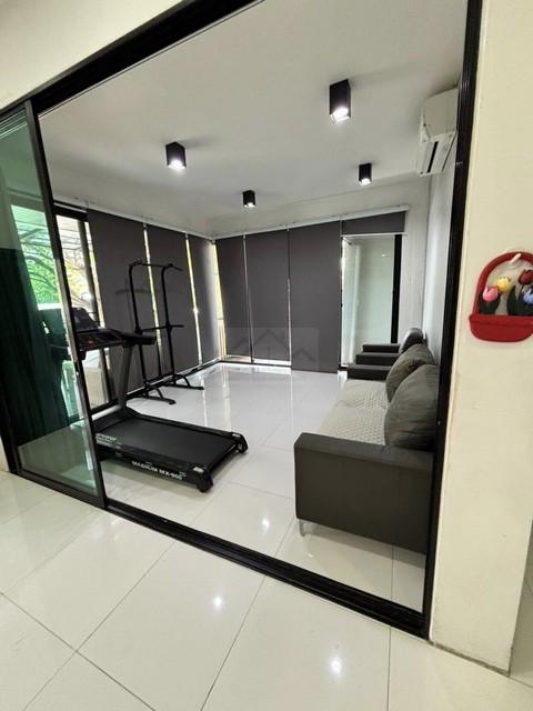 ขายบ้านเดี่ยว 2 ชั้น 98 ตรว. 5 ห้องนอน ย่านโชคชัย 4 ลาดพร้าว เลียบด่วน พร้อมเฟอร์ ใกล้ทางออกถนนเลียบด่วน รามอินทรา 6