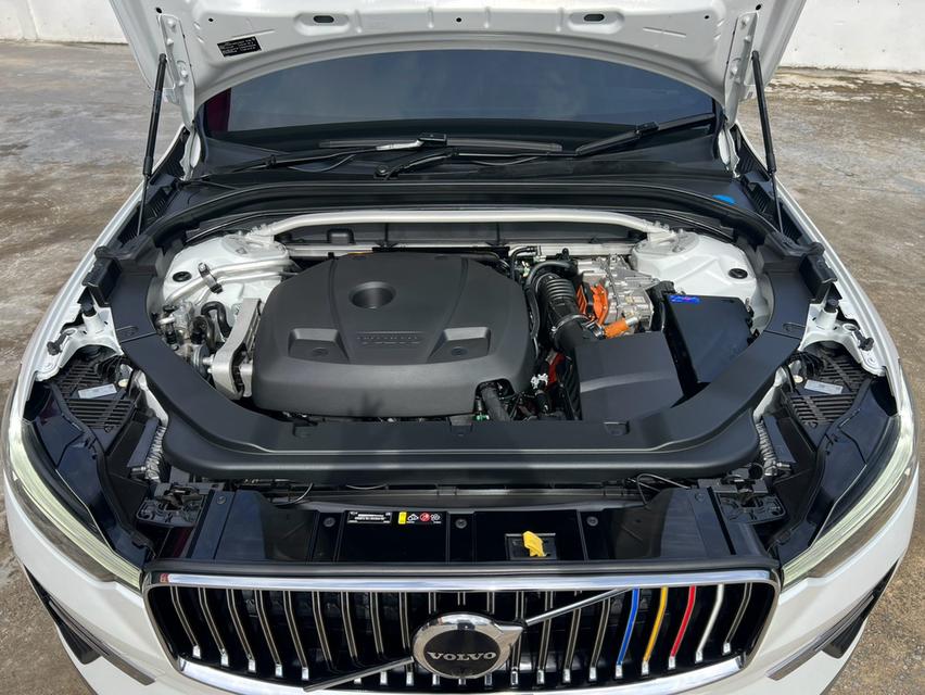VOLVO XC60, 2.0 RECHARGE T8 R-DESIGN AWD ปี 2021 โฉม ปี14-ปัจจุบัน สีขาว รูปที่ 20